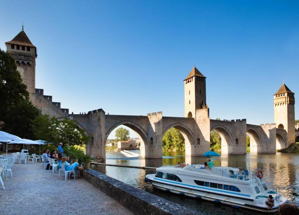 Le Tapis Vert Cahors Exteriör bild